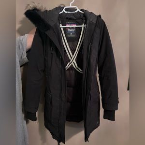 Aritzia tna x-small bancroft black parka